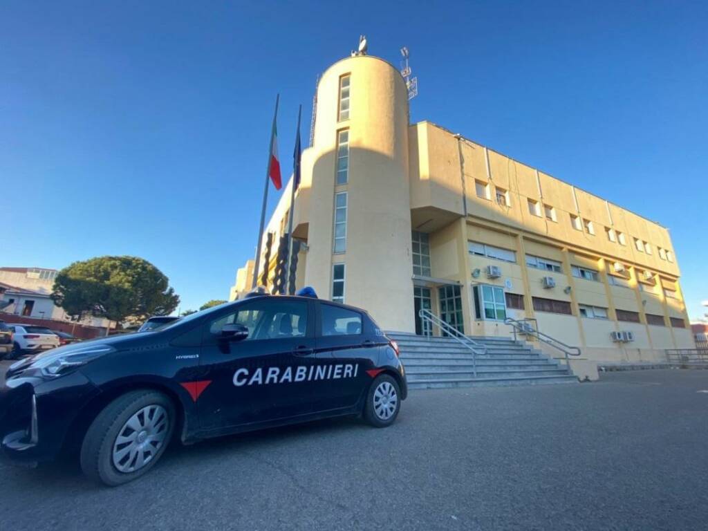 caserma carabinieri cirò marina