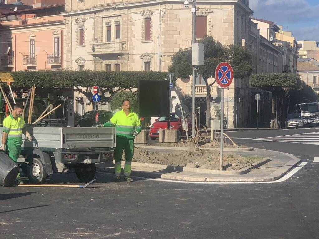 piazza pitagora - rimozione aiuole - capodanno rai