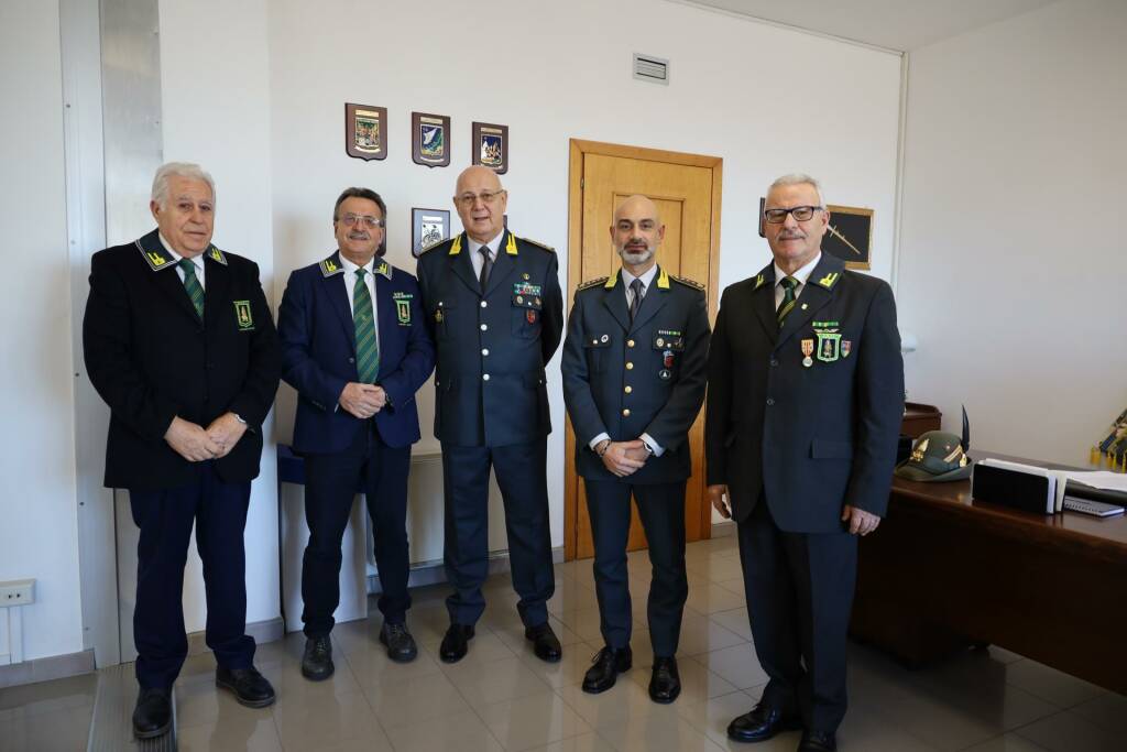 finanza visita comandante2