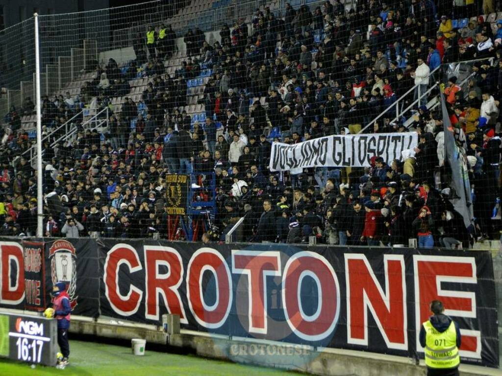 crotone catania  1 