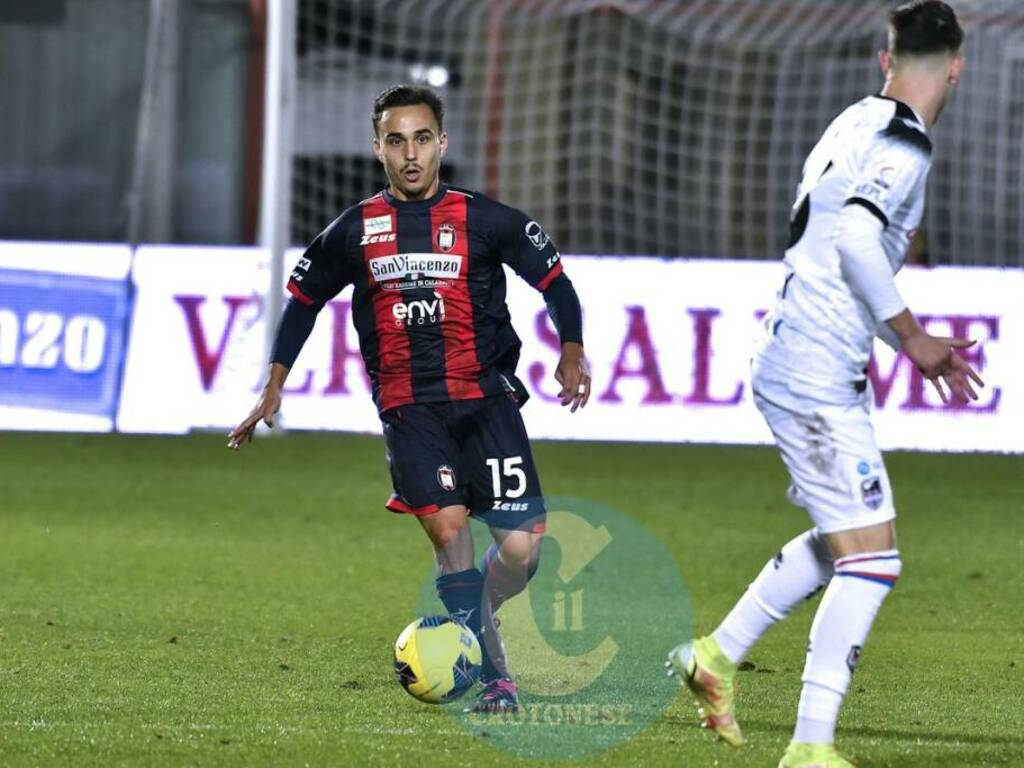 crotone catania  7 