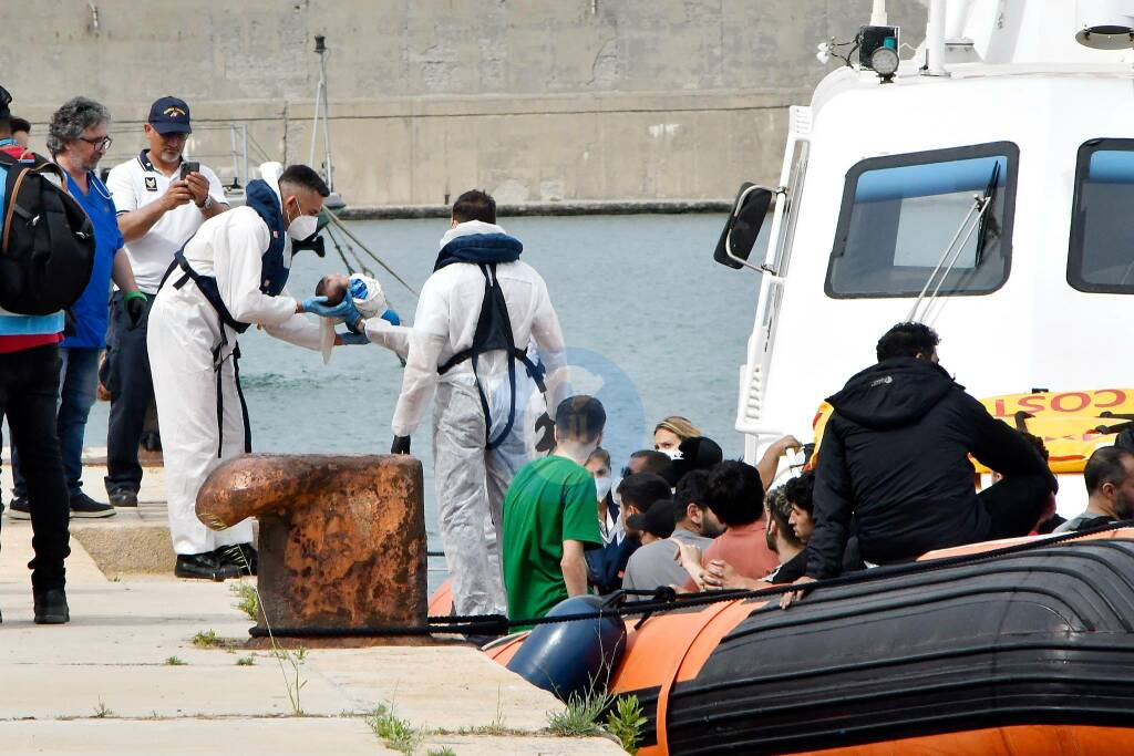 Sbarco migranti 5 giugno 2024