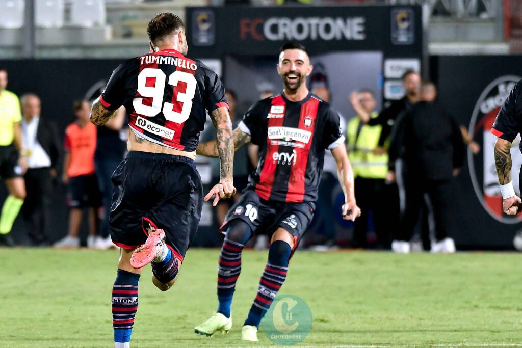 Crotone-Team Altamura 2-0