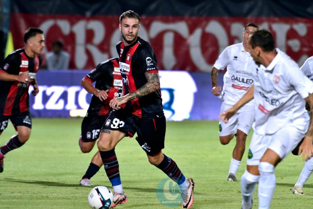 Crotone-Team Altamura 2-0