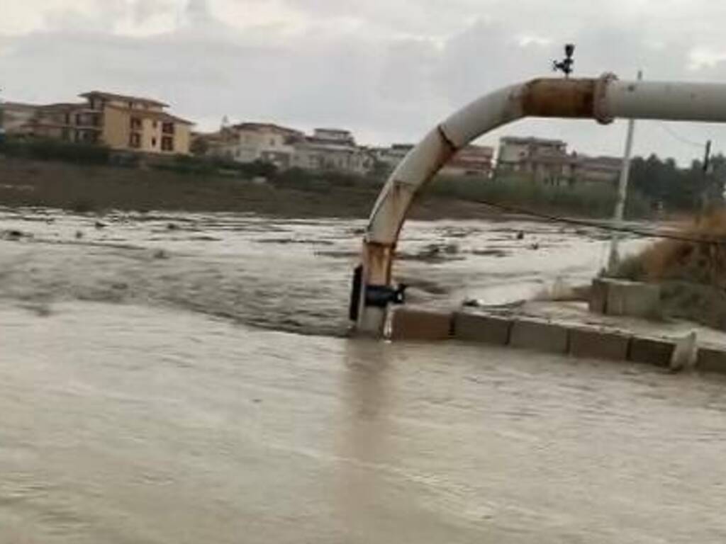 Esondazione a ponte torrente Survolo